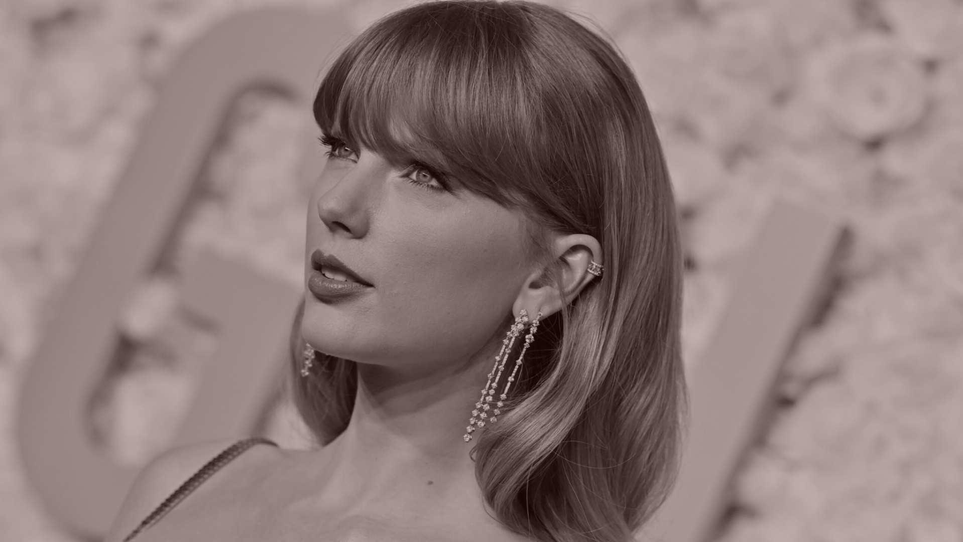 The Taylor Swift Deepfake Complexifier